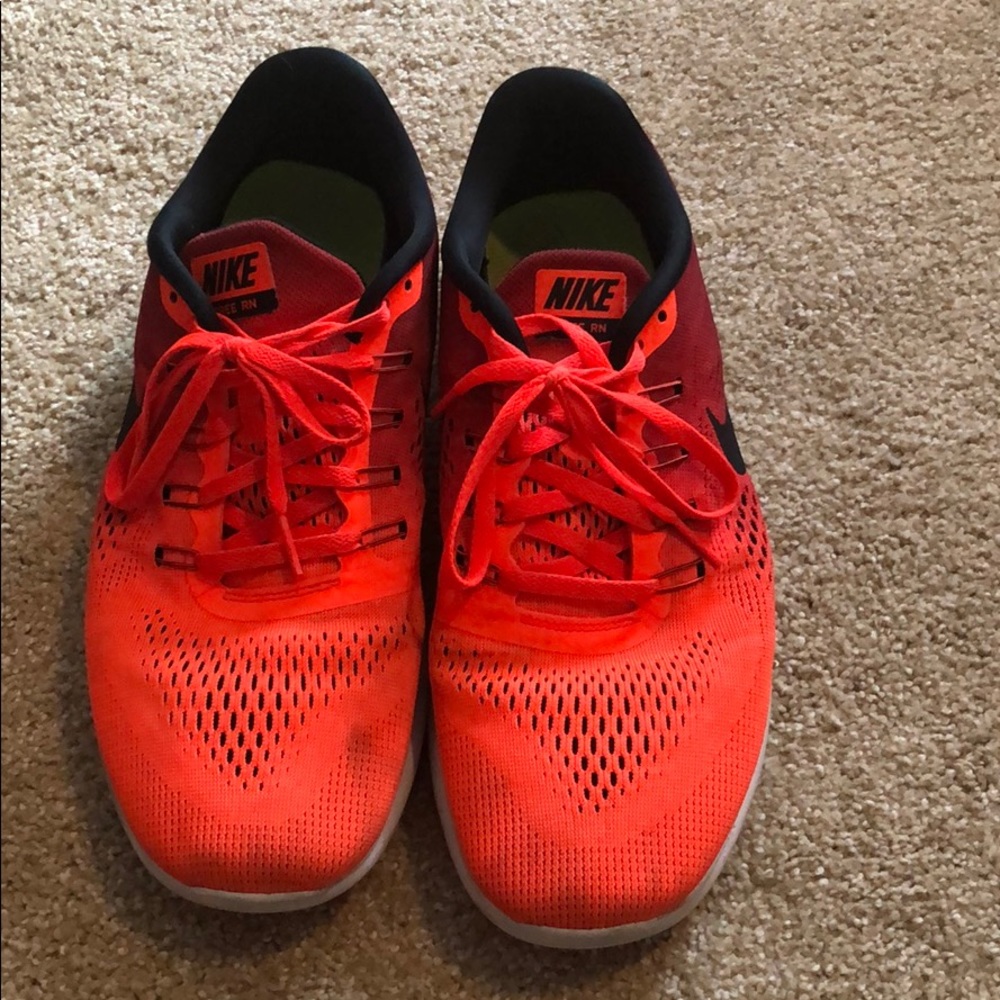 Nike free rn sneakers